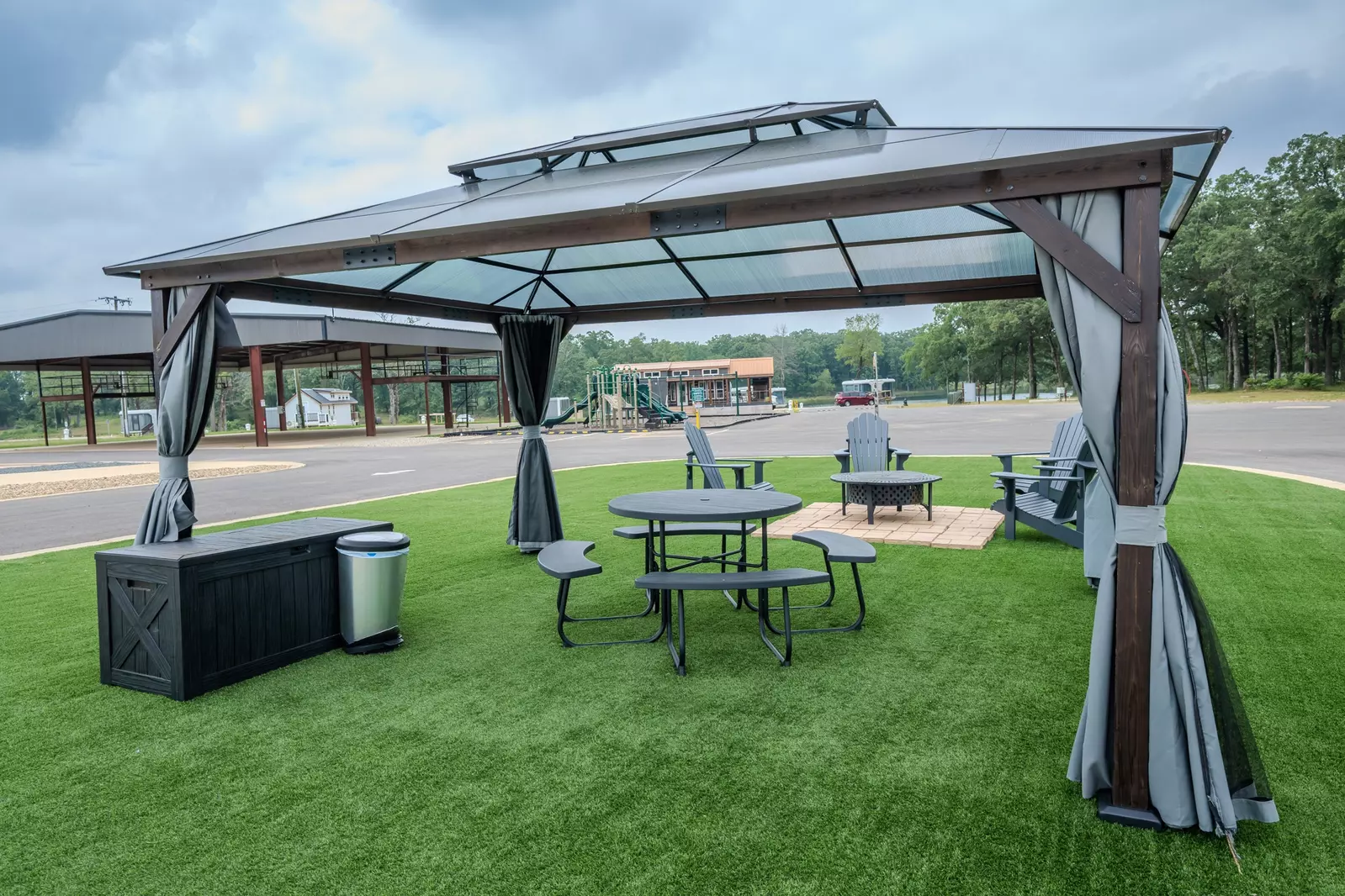 Executive Site TL 067